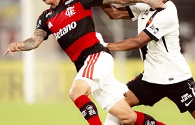 Flamengo vence o Vasco e respira no Carioca