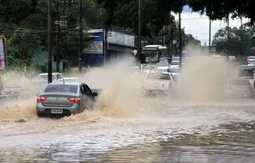 Inmet emite alerta de chuvas intensas para o Rio e mais 13 estados