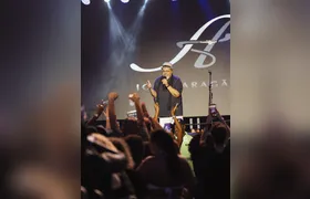 Jorge Aragão anima a tradicional Festa do Trabalhador, em Niterói