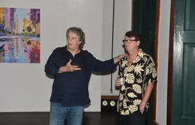 Maricá recebe exposição de artista francês na Casa de Cultura
