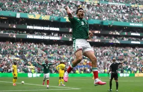 México vence África do Sul na estreia da Copa do Mundo