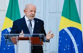 "Não se meta nas eleições no Brasil", diz Lula a Trump