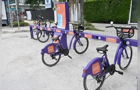 NitBikes chegam a Charitas e ampliam sistema de bicicletas compartilhadas gratuitas em Niterói