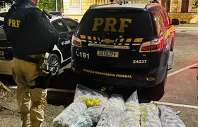 PRF apreende aproximadamente 50 kg de drogas na BR-101, em Niterói(vídeo)