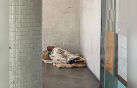 Passageiros apontam abandono e problemas estruturais no Terminal Roberto Silveira