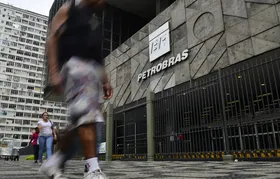 Com alívio da guerra, Petrobras reduz preço do querosene de aviação