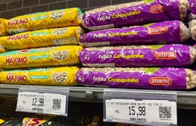 Preço do feijão dispara e consumidor faz 'malabarismo' para manter alimento no prato