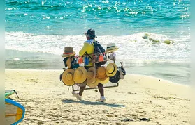 Prefeitura de Niterói abre recadastramento obrigatório para ambulantes das praias; saiba prazos