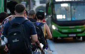 Rio adia fim do pagamento em dinheiro nos ônibus