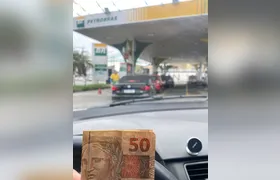 ‘Só dinheiro’: Consumidores relatam dificuldades para abastecer após operação da PF em São Gonçalo e Niterói