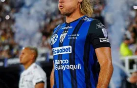 Spinelli chega ao Rio e comemora acerto com o Vasco