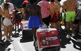 Último dia de inscrições para o credenciamento dos ambulantes para o Carnaval de Rua 2026