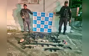 23 simulacros de pistolas e fuzis são apreendidos pela PM, em Niterói