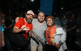 Acadêmicos de Niterói recebe Medalha Tiradentes em ensaio que celebra enredo em homenagem ao presidente Lula