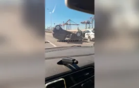 Acidente com capotamento interdita duas faixas na Ponte Rio-Niterói