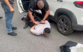 Acusado de participação no ataque a helicóptero da Core é preso saindo de motel