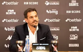 Admar Lopes, diretor do Vasco, vai à Argentina para tentar fechar contratação de Sosa