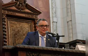 Alerj aprova Política de conscientização sobre o uso excessivo do celular