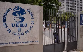 Alunas da Uerj são assaltadas dentro do banheiro feminino do campus