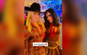 Anitta realiza festa junina em mansão no Rio