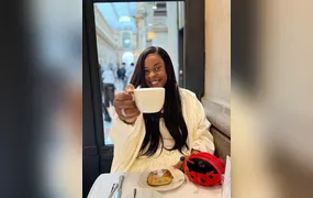 Antes de retomar gravações de “Os Farofeiros 3”, Cacau Protásio faz tour pela Europa