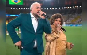 Após comentários nas redes sociais, Alcione explica confusão com Belo na hora do hino nacional