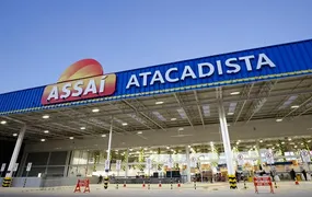 Assaí estreia no setor farmacêutico com loja dentro de supermercado