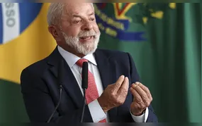 Lula zera imposto e subsidia diesel para conter alta do petróleo