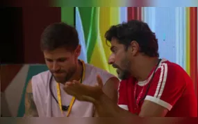 BBB 26: Alberto Cowboy alerta Jonas sobre brincadeiras com Ana Paula Renault