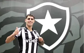 Botafogo anuncia a contratação do atacante Lucas Villalba