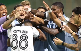 Botafogo atropela Chapecoense e vence por 4 á 1 na Arena Condá, em Santa Catarina