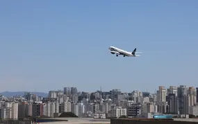 Brasil bate recorde de passageiros em voos domésticos em 2026