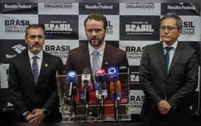 Brasil e EUA anunciam acordo de combate ao tráfico de armas e drogas