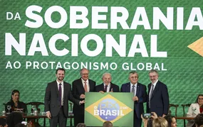 "Brasil não abaixa a cabeça", diz Durigan ao defender soberania e Pix