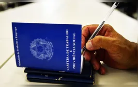 Brasil tem recorde de 66,8% dos trabalhadores na previdência social