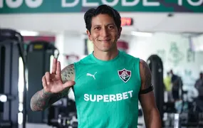 Cano sofre lesão no joelho e passa por cirurgia; retorno é previsto em 45 dias