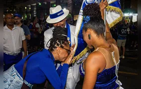 Cantora Teresa Cristina marca presença em ensaio da Acadêmicos de Niterói