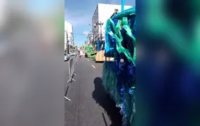 'Carnaval da Retomada' em SG: Escolas desfilantes se organizam na concentração, no Centro