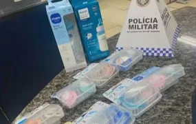 Chá de bebê? Mulher é presa após furtar 16 chupetas e duas mamadeiras de loja no BarraShopping