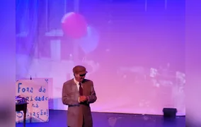 ‘Chico Xavier em Pessoa’ ocupa o palco de teatro em Icaraí