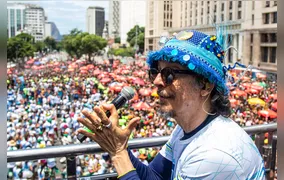 Com homenagens a Arlindo Cruz, Preta Gil e Jorge Aragão, Monobloco encerra o Carnaval de Rua do Rio com energia contagiante