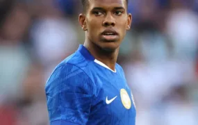 Com lesão grave, Estevão deve ficar fora da Copa do Mundo