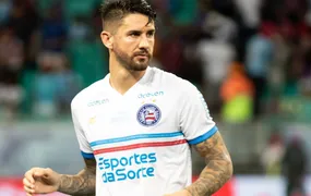 Com proposta dos Emirados Árabes, Fluminense acerta empréstimo de Everaldo ao Bahia