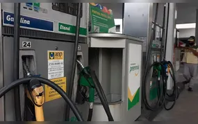 Petrobras reajusta gasolina, mas redução de impostos deve evitar impacto ao consumidor