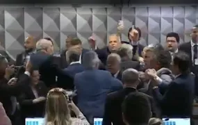 Confusão marca CPI do INSS, que aprovou quebra de sigilo bancário do filho do Lula