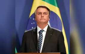 Defesa de Bolsonaro atribui tentativa de rompimento de tornozeleira a descontrole emocional