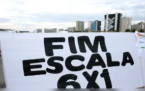 Deputados do RJ recuam após repercussão de emenda sobre escala 6x1, enquanto outros mantêm apoio
