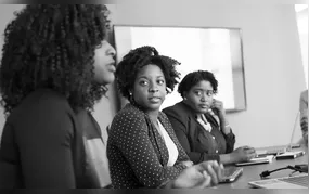 Desemprego entre mulheres negras jovens chega a 24,7%, aponta estudo