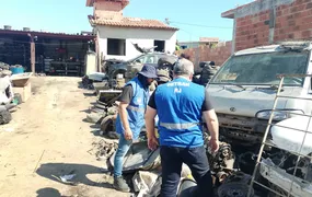 Detran RJ interdita ferro-velho irregular em Cabo Frio