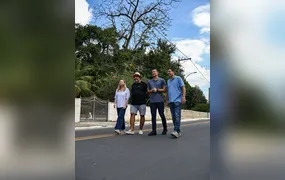 Douglas Ruas cumpre agenda em Tanguá com caminhada e encontro com lideranças